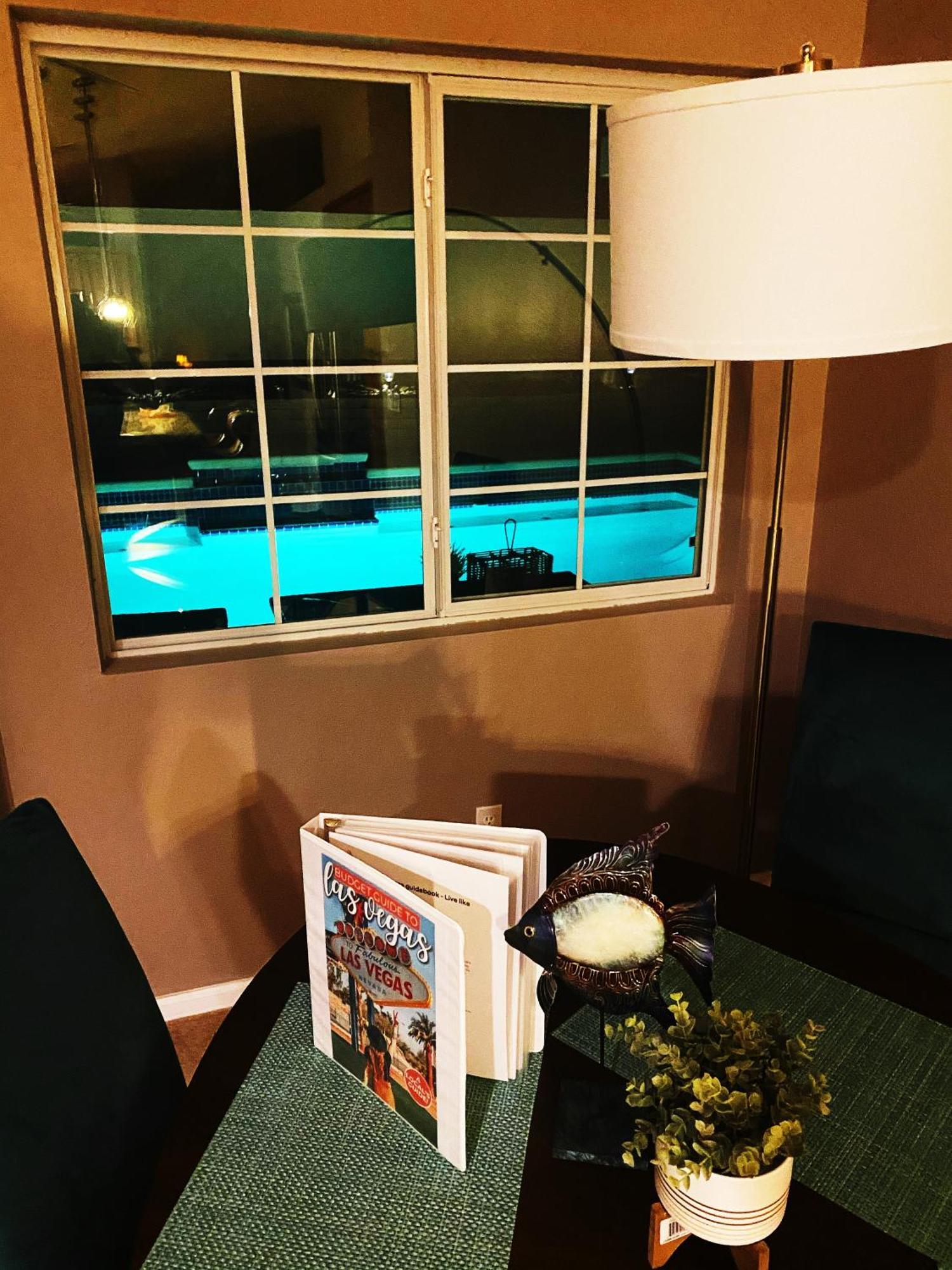Villa Amazing Heated Pool And Private Hot Tub 3Br In Heart Of Lv à Las Vegas Extérieur photo