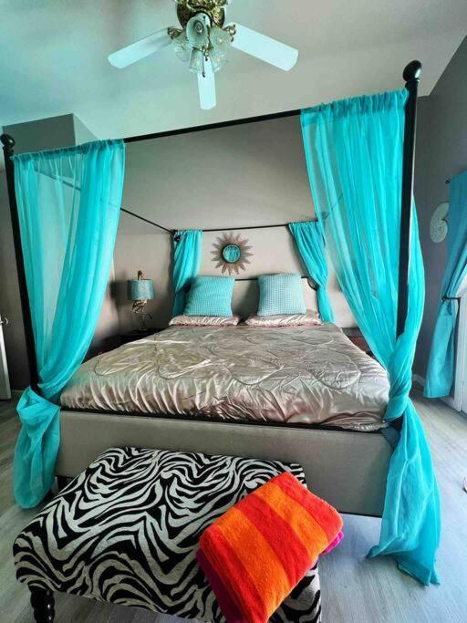 Villa Amazing Heated Pool And Private Hot Tub 3Br In Heart Of Lv à Las Vegas Extérieur photo