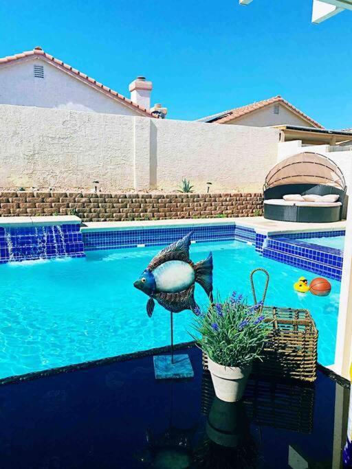 Villa Amazing Heated Pool And Private Hot Tub 3Br In Heart Of Lv à Las Vegas Extérieur photo